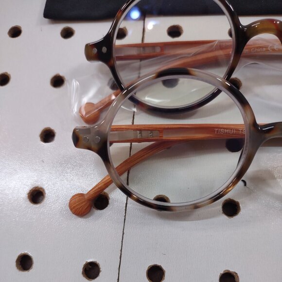 Two Pair of +1.50 Round Framed Readers by Tishui - Picture 4 of 5